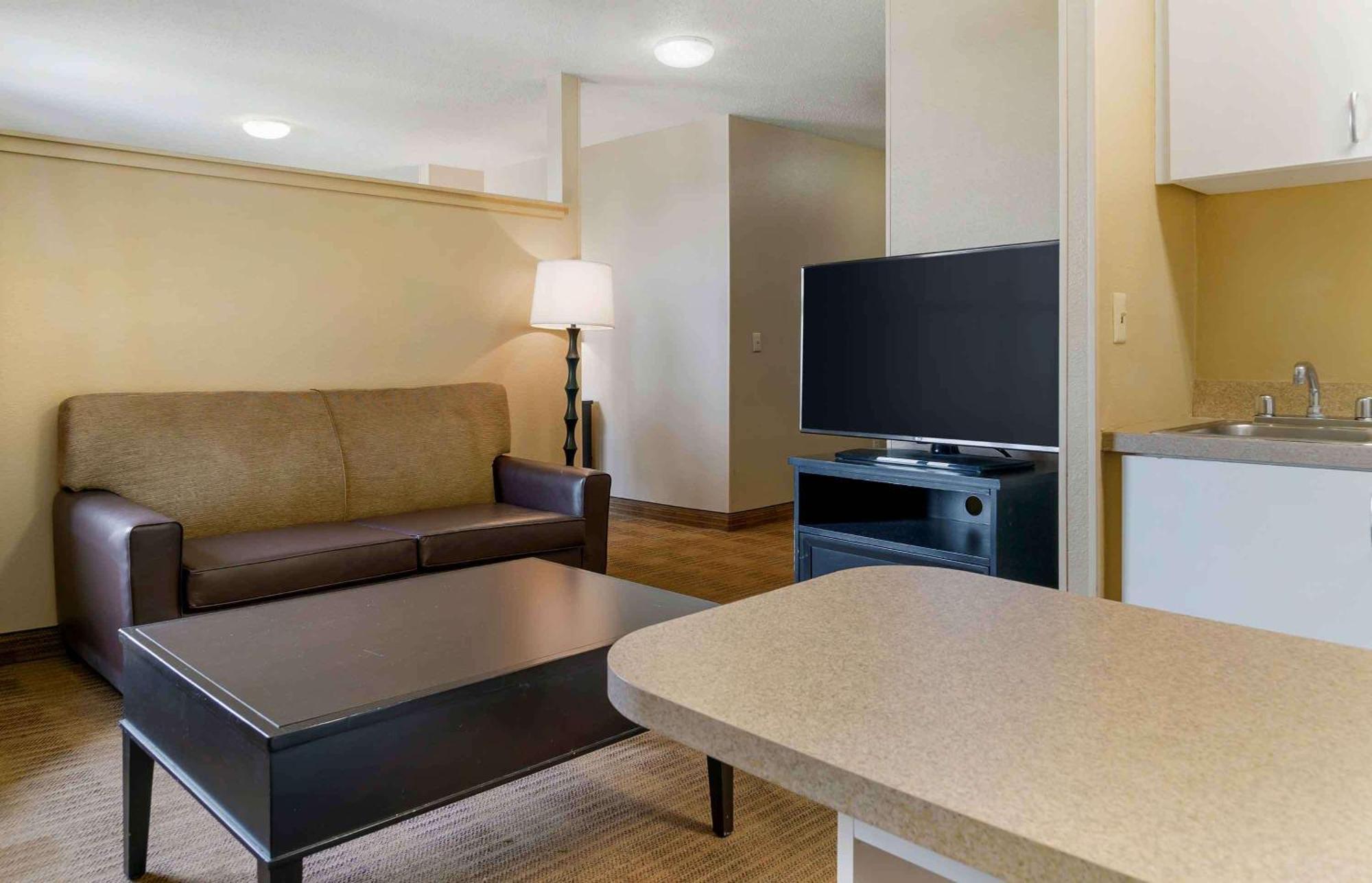 Extended Stay America Suites - Detroit - Madison Heights Esterno foto